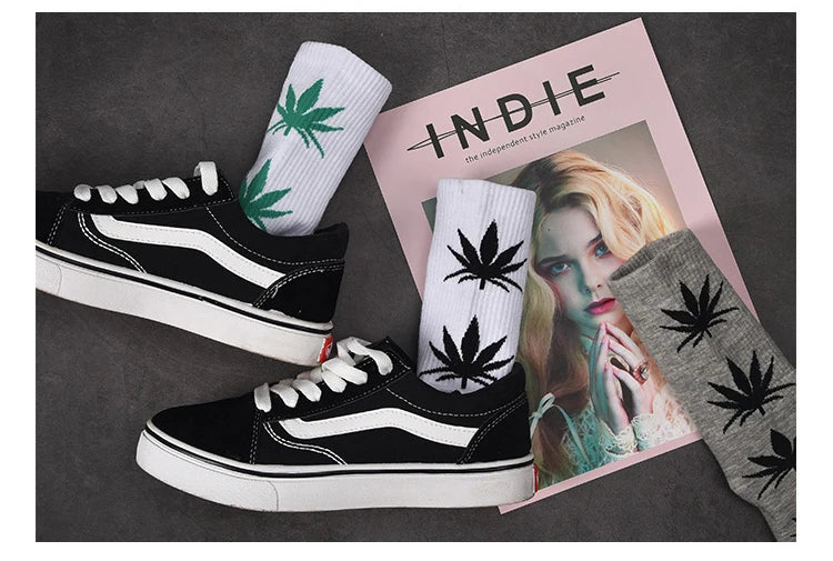 Man Fashion comfortable high quality cotton socks leaf maple leaves casual long paragraph hemp weed boat socks spring and autumn
