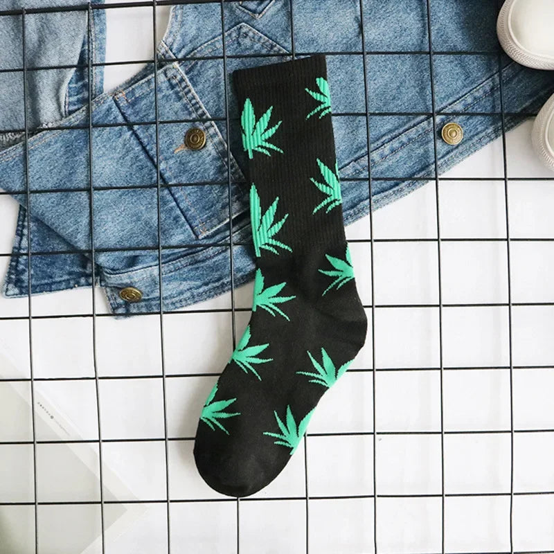 Man Fashion comfortable high quality cotton socks leaf maple leaves casual long paragraph hemp weed boat socks spring and autumn