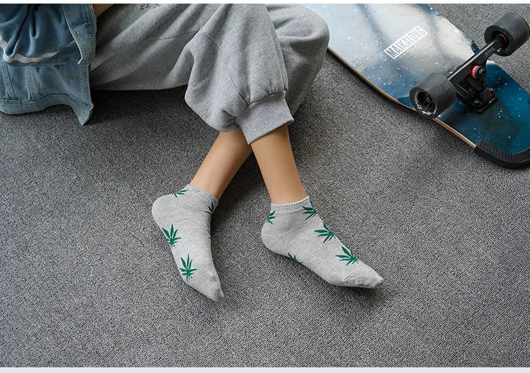 Man Fashion comfortable high quality cotton socks leaf maple leaves casual long paragraph hemp weed boat socks spring and autumn