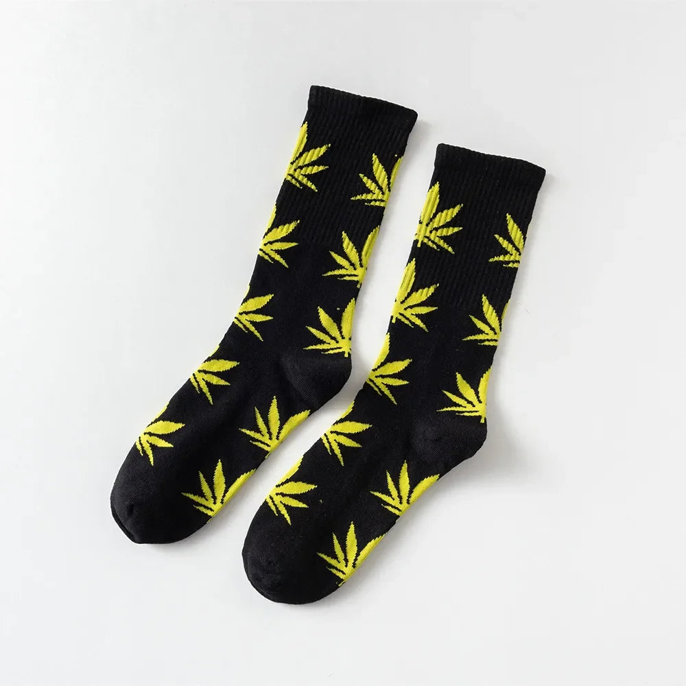 Man Fashion comfortable high quality cotton socks leaf maple leaves casual long paragraph hemp weed boat socks spring and autumn