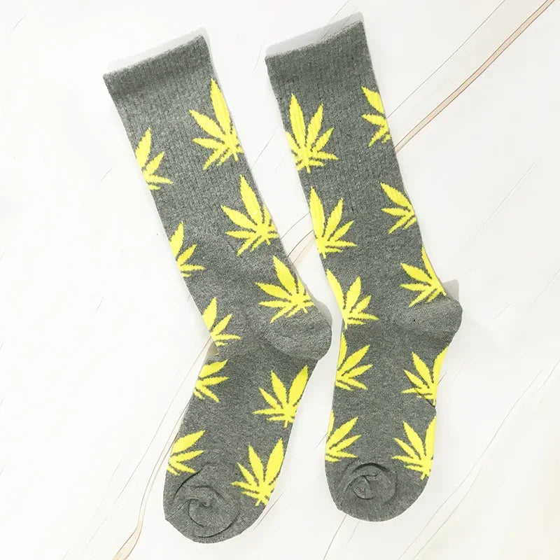 Man Fashion comfortable high quality cotton socks leaf maple leaves casual long paragraph hemp weed boat socks spring and autumn