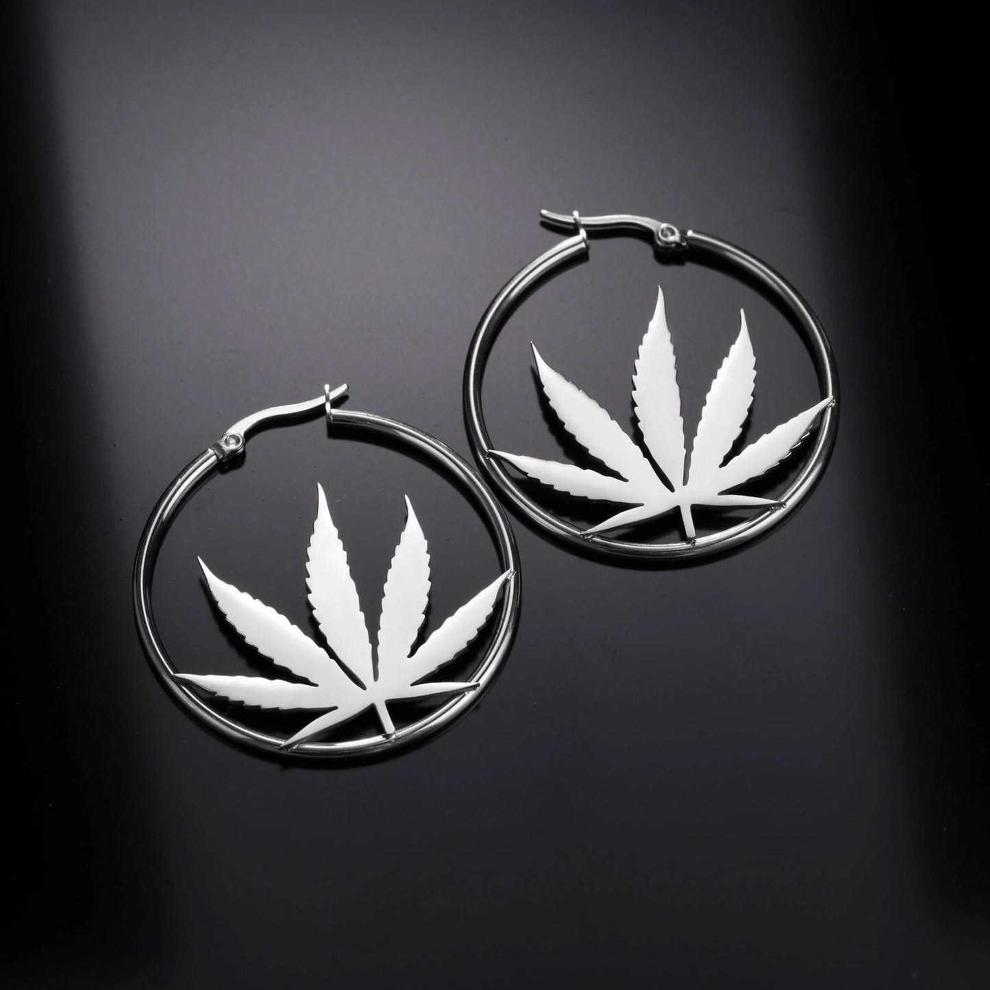 Cazador Marijuana Maple Leaf Hoop Earrings for Women Stainless Steel Drop Earrings Birthday Jewelry Gift 2025 Trending Wholesale
